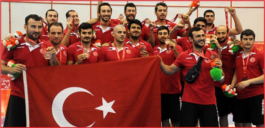 AKDENİZ OYUNLARI\&#039;NDA ALTIN REKORU