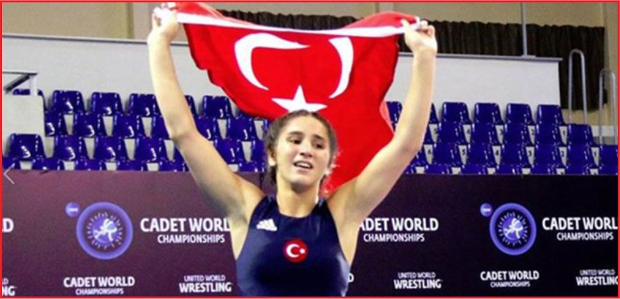 YILDIZ GÜREŞÇİLERDEN İKİ GÜMÜŞ MADALYA