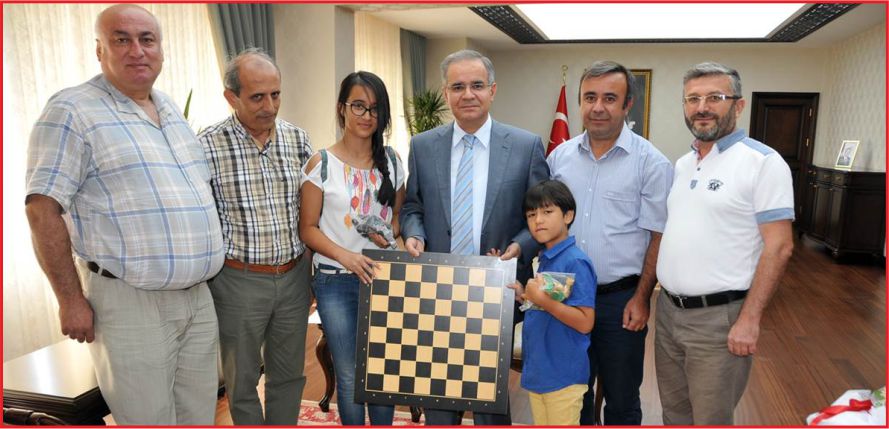 SANTRANÇ’CILARDAN  VALİ TAPSIZ’A ZİYARET