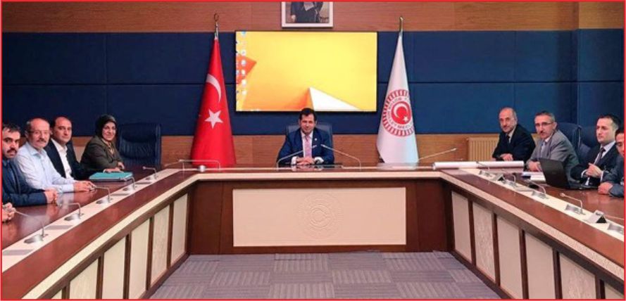 DARISI KARAMAN’IN BAŞINA !