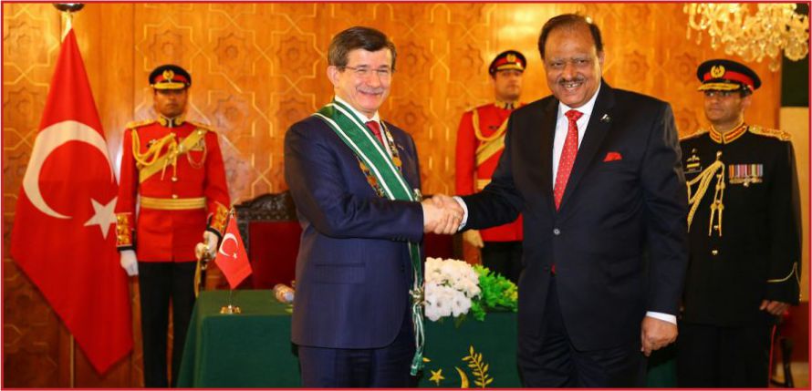 PAKİSTAN’DAN DAVUTOĞLU’NA DEVLET NİŞANI