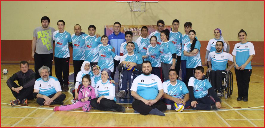 BEDENSEL ENGELLİ SPORCULARDOSTLUK MAÇINDA BİR ARAYA GELDİ