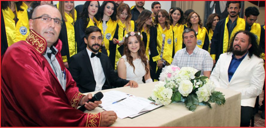 KMÜ MEZUNİYET TÖRENİNDE SÜRPRİZ NİKÂH