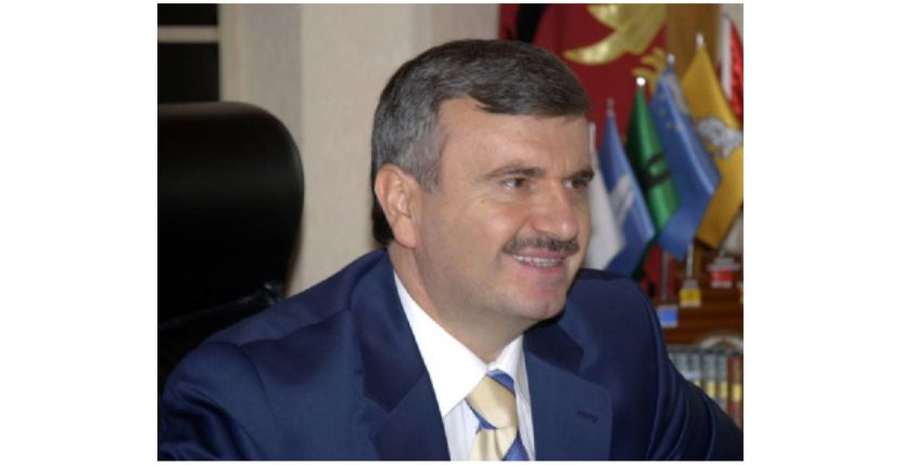 TAHİR AKYÜREK KARAMAN’A GELİYOR