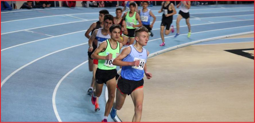 KARAMANLI ATLET SALON ŞAMPİYONASINDA PARLADI