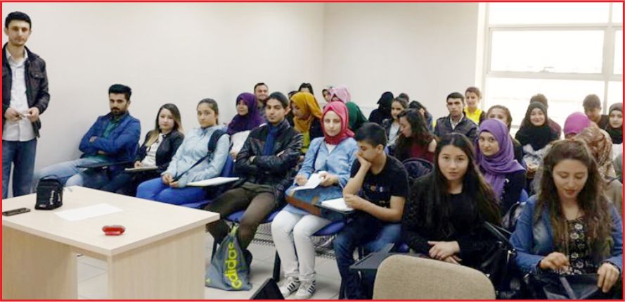 DİL EĞİTİMLERİ ATÖLYESİ YOĞUN İLGİ GÖRÜYOR