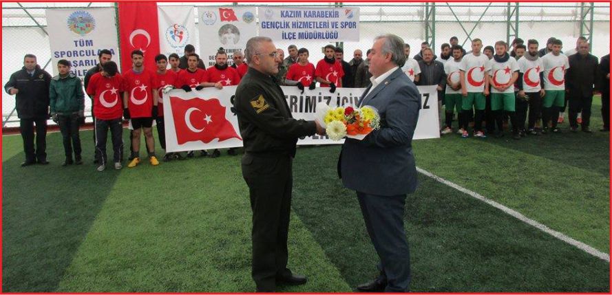 ŞEHİT MUHAMMET YALÇIN HALI SAHA TURNUVASI BAŞLADI