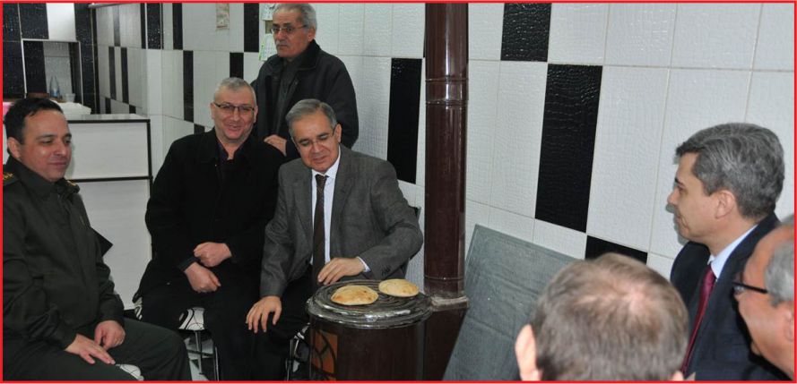 VALİ TAPSIZ LARENDE MAHALLESİ MUHTARLIĞI İLE  BİR ARAYA GELDİ