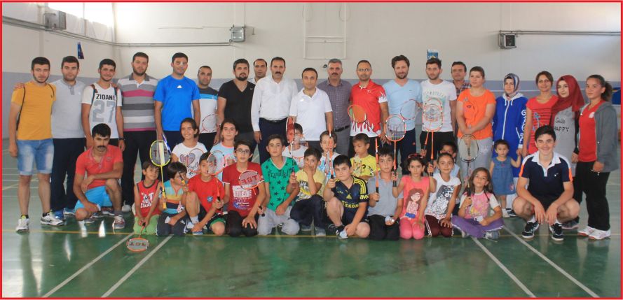 BADMİNTONDA MİNİK ÖĞRENCİLERE ÖZEL İLGİ