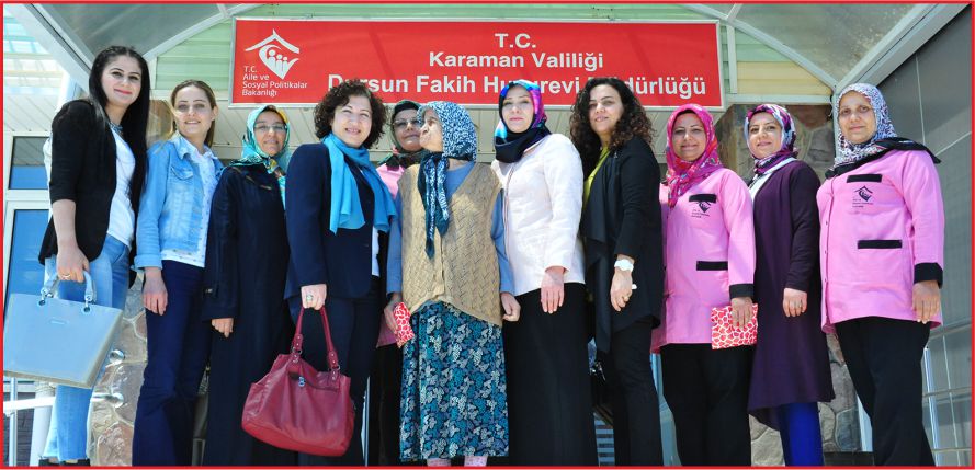 “CENNET ANNELERİN AYAKLARININ ALTINDADIR”