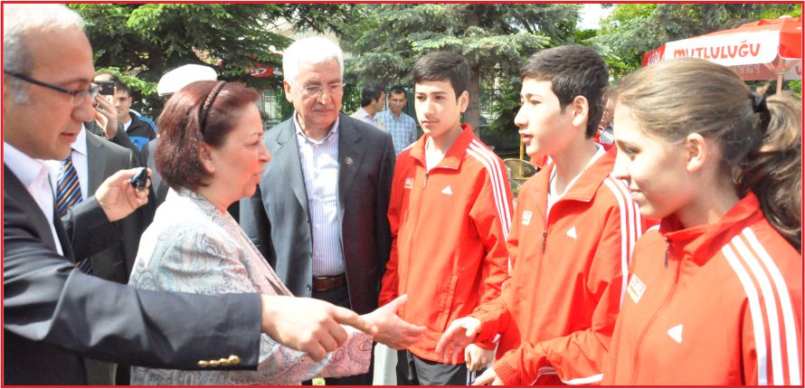 ŞAMPİYONLAR ÖDÜLLENDİRİLDİ !