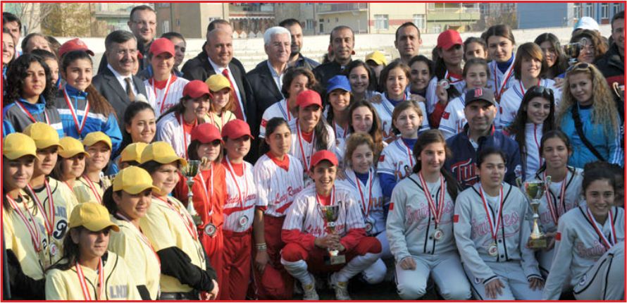 TÜRKİYE SOFTBOL ŞAMPİYONASI SONA ERDİ