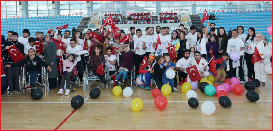 KMÜ’DE ENGELLİLER ŞÖLENİ