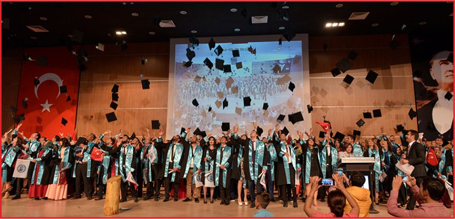 “YOLUNUZ AÇIK, GELECEĞİNİZ AYDINLIK OLSUN”