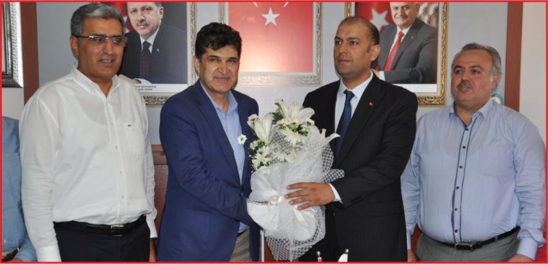 AK PARTİ’DE DEVİR-TESLİM !