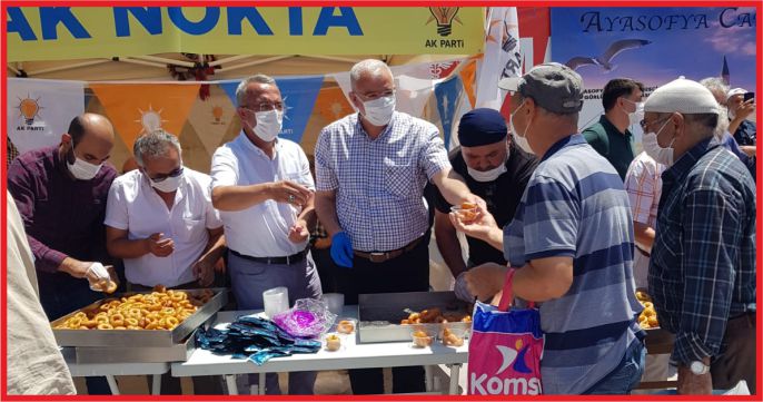 AK PARTİ’DEN LOKMA TATLISI İKRAMI