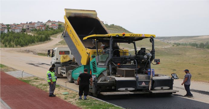 ASFALT ÇALIŞMALARI HER BÖLGEDE DEVAM EDİYOR
