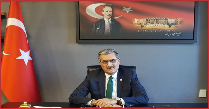 “ATATÜRK, CUMHURİYET’LE BİRLİKTE YAŞAMAYA DEVAM EDECEK”