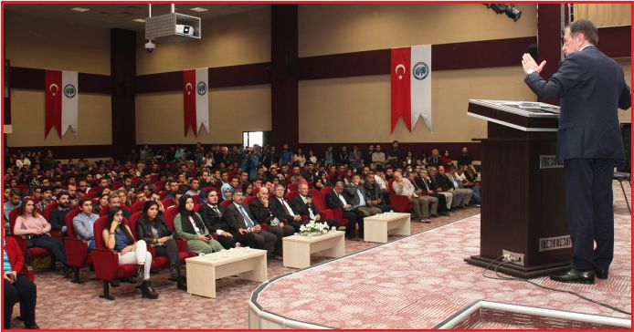 “ATATÜRK DÜNYANIN KABUL ETTİĞİ ÖNDERDİR”