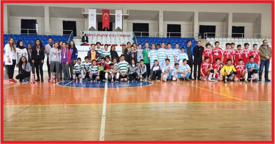 AYRANCI VE İSTİKLAL ORTAOKULU ŞAMPİYON