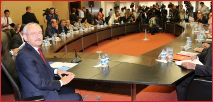 CHP'DE YENİ FORMÜL: GENÇLİK AŞISI