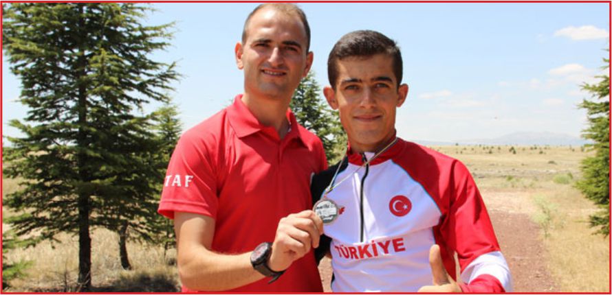 DAĞ KOŞUSUNDA DÜNYA ŞAMPİYONUYUZ