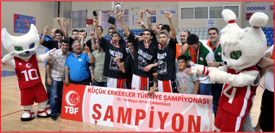 KÜÇÜKLERDE ŞAMPİYONLAR KUPALARINA KAVUŞTU