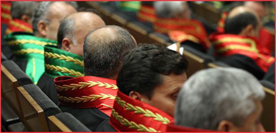 PARALEL KARAMAN’A UZANDI