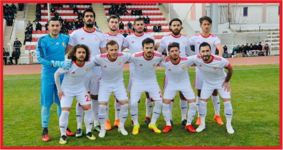 BAL ZİRVEDE ÜÇ TAKIM !