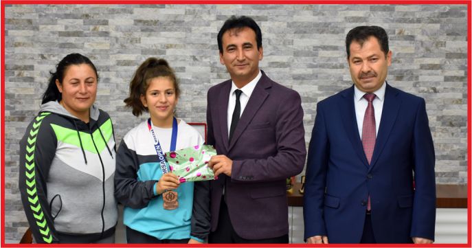 BAŞARILI SPORCUDAN İL MÜDÜRÜ ÇALIŞKAN’A ZİYARET