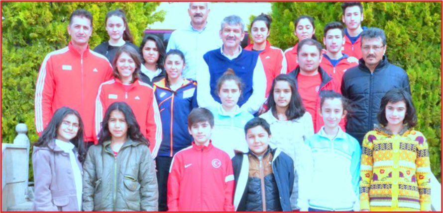DURU BULGUR ŞAMPİYON SPORCULARA MORAL YEMEĞİ VERDİ
