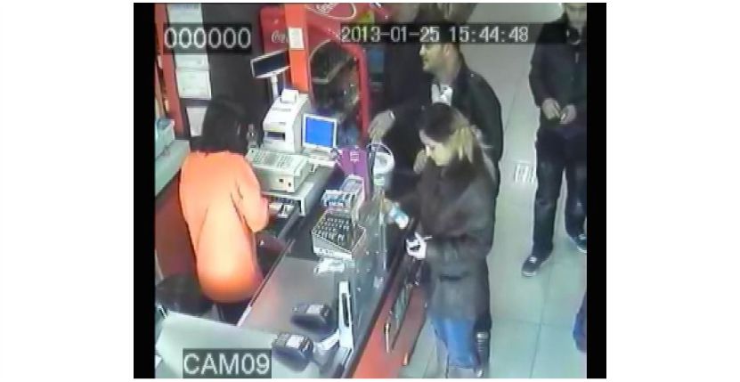 DOLANDIRICILAR GÜVENLİK KAMERASINA YAKALANDI