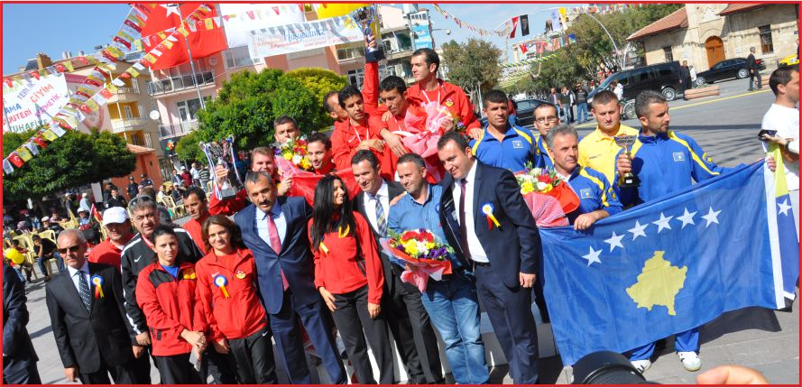 ŞAMPİYON TÜRKİYE !