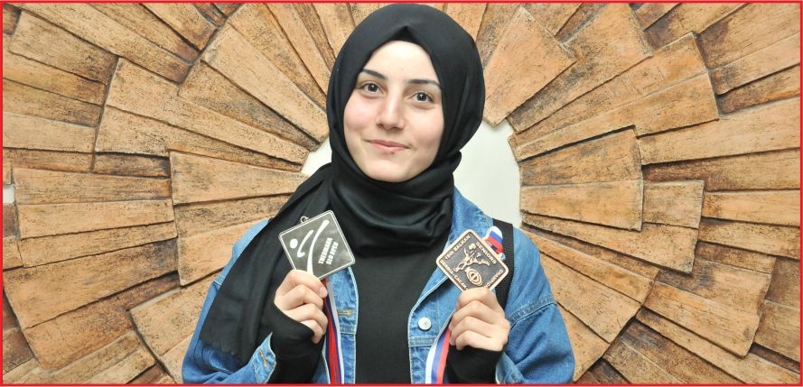 KMÜ’LÜ TUĞÇE DEMİŞ HIZ KESMİYOR