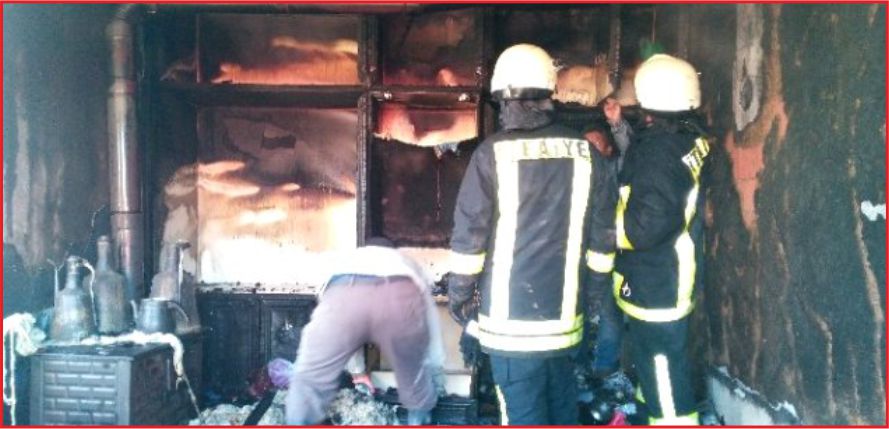 PATLAYAN TELEVİZYON EVİ KÜL ETTİ