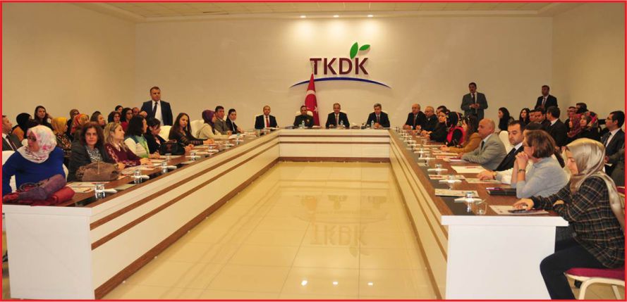 “AHLAKLI BİREYLER YETİŞTİRMELİYİZ”