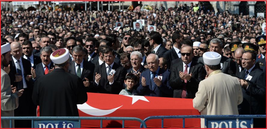 ŞEHİT SAVCI SON YOLUCULUĞUNA UĞURLANDI