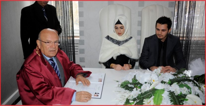 KARAMAN’DA 17 ÇİFT, 12.12.2012 TARİHİNİ SEÇEREK EVLENDİ