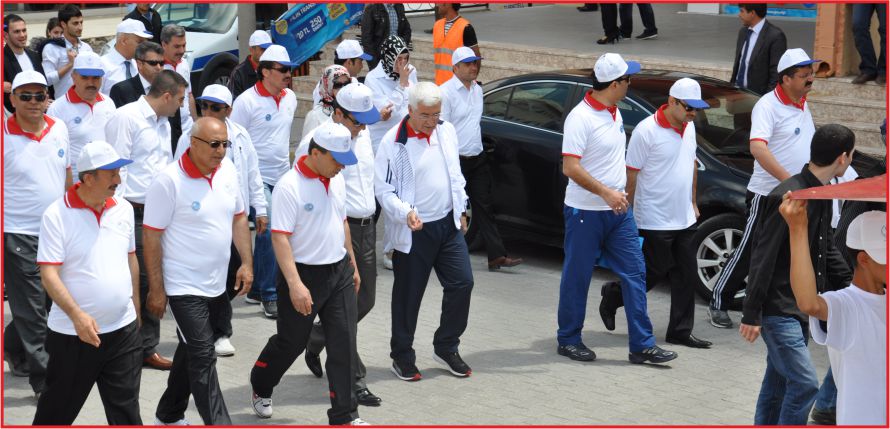 GENÇLİK YÜRÜYÜŞÜ