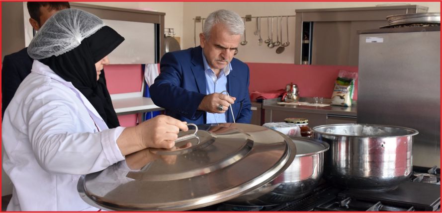 KUNTOĞLU’NUN OKUL VE YURT ZİYARETLERİ DEVAM EDİYOR