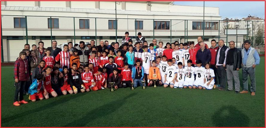 ŞAMPİYONLAR KUPALARINI ALDI !