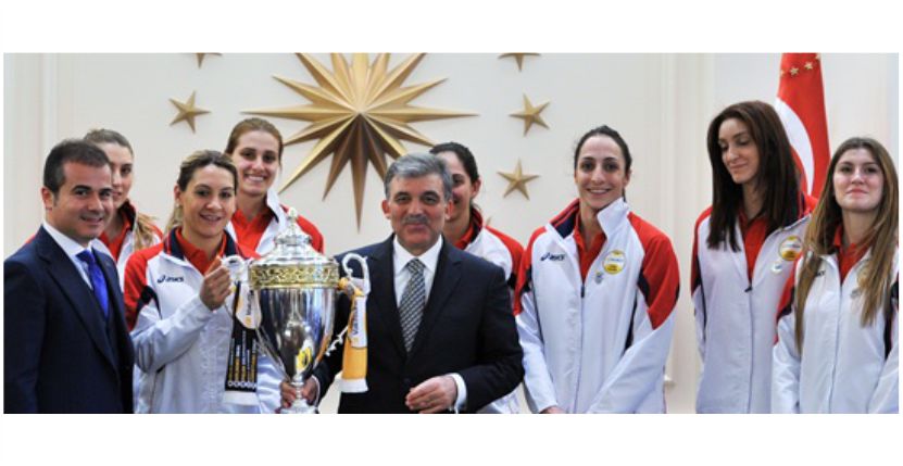 CUMHURBAŞKANI ŞAMPİYONLARI KABUL ETTİ