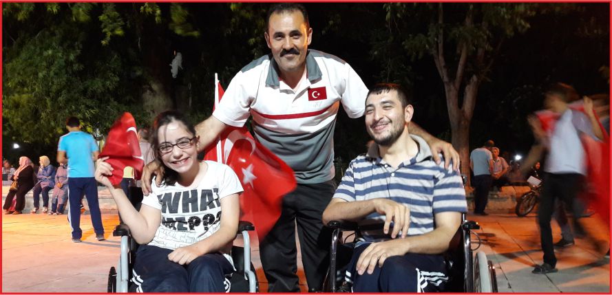 BEDENSEL ENGELLİ SPORCULAR DEMOKRASİ NÖBETİ’NDE