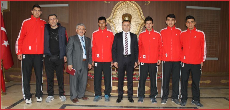 BİRİNCİ OLARAK GİTTİLER FİNAL OYNADILAR