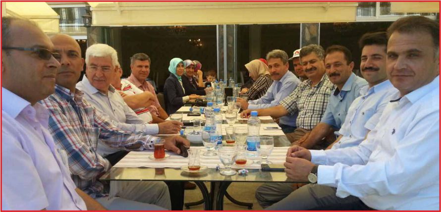 AK PARTİ’DEN ÖRNEK KAHVALTI