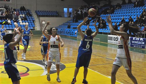 KADINLAR BASKETBOLA DEVAM EDİLDİ