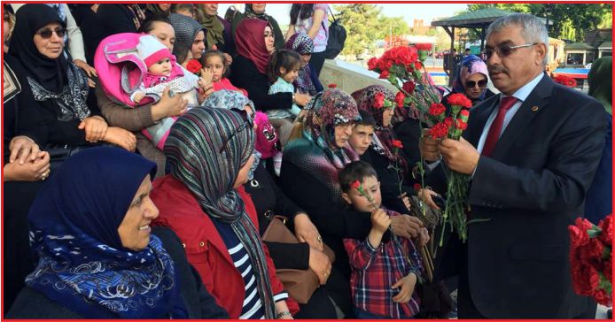 “CENNET ANNELERİN AYAKLARININ ALTINDA”