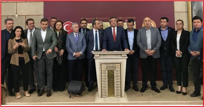 CHP’Lİ 15 MİLLETVEKİLİ İYİ PARTİ’YE GEÇTİ