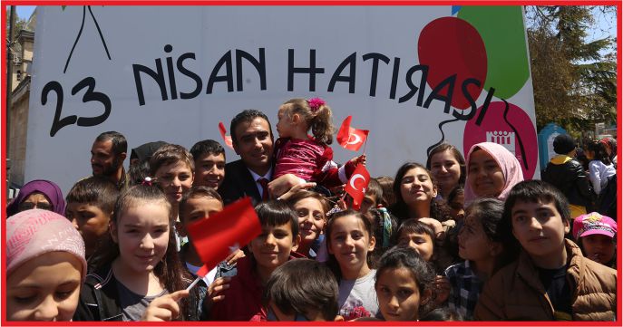 ÇOCUKLARDAN BAŞKAN KALAYCI'YA SEVGİ SELİ