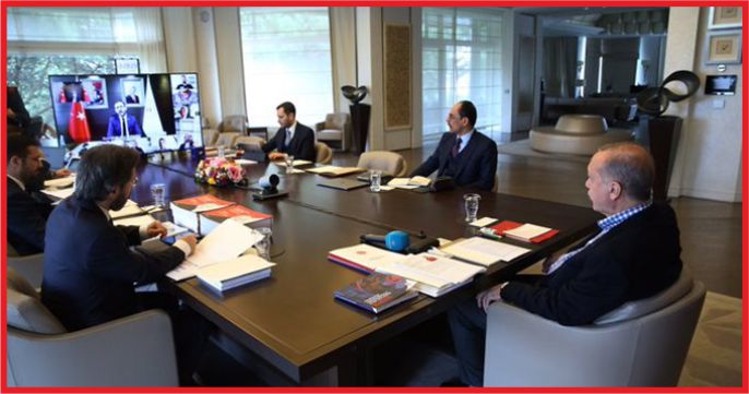 CUMHURBAŞKANI  MİLLİ FUTBOLCULARLA GÖRÜŞTÜ